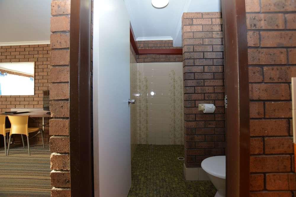 Quays Hotel Batemans Bay Exterior photo
